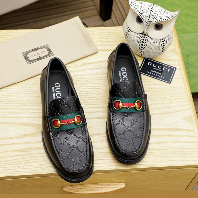 G*u*i leather shoes